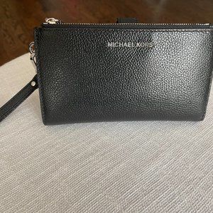 Michael Kors Jet Set Double Zip Wristlet - Black w/silver tone hardware